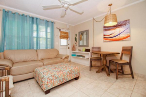 Tropic Terrace Suite #45 - Beachfront Resort